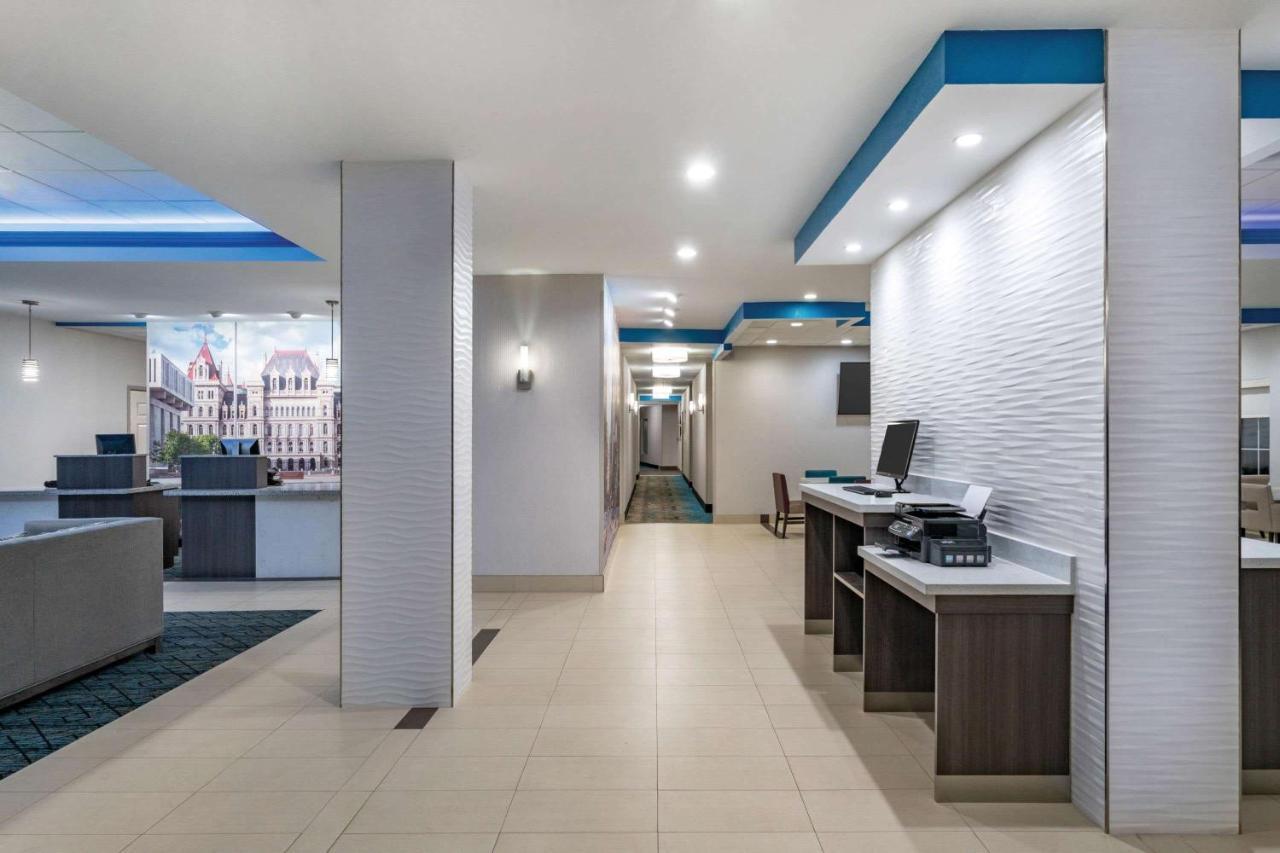 La Quinta By Wyndham Latham Albany Airport Hotel Exterior foto