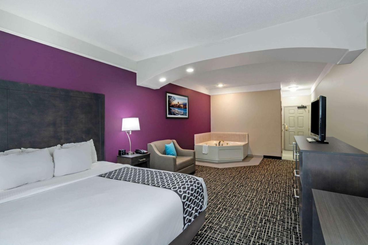 La Quinta By Wyndham Latham Albany Airport Hotel Exterior foto